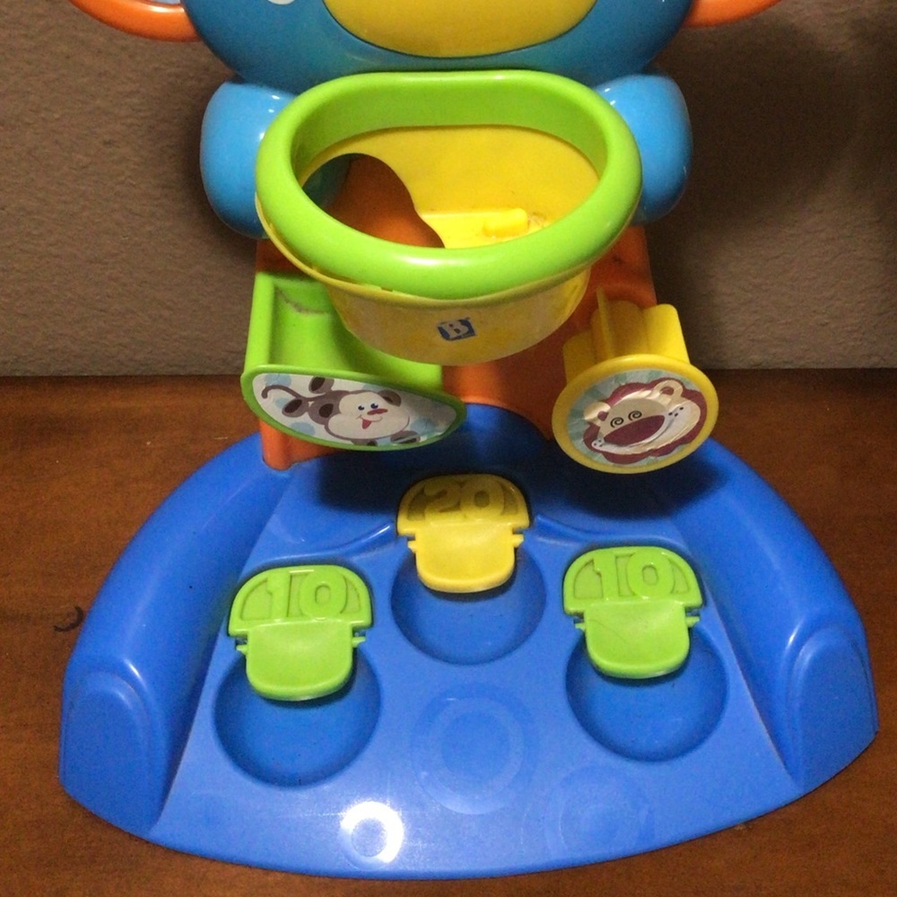 Monkey baby basketball - Picture 3 of 3